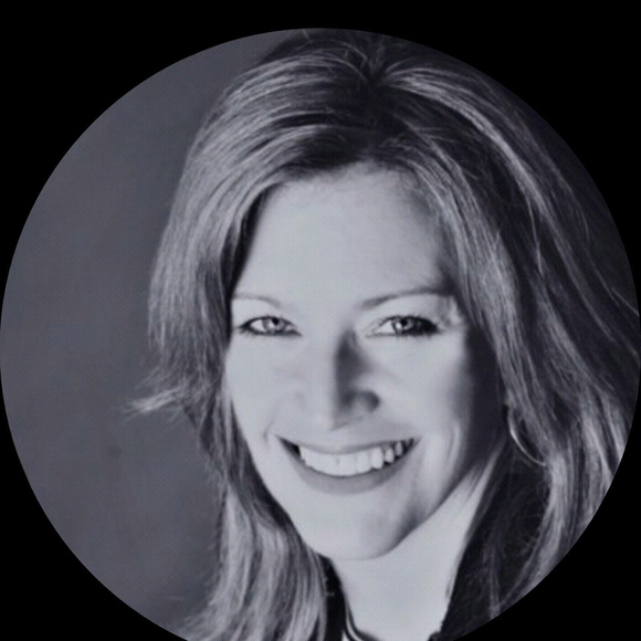 Meet your Posher, Lisa - Picture 1 of 1